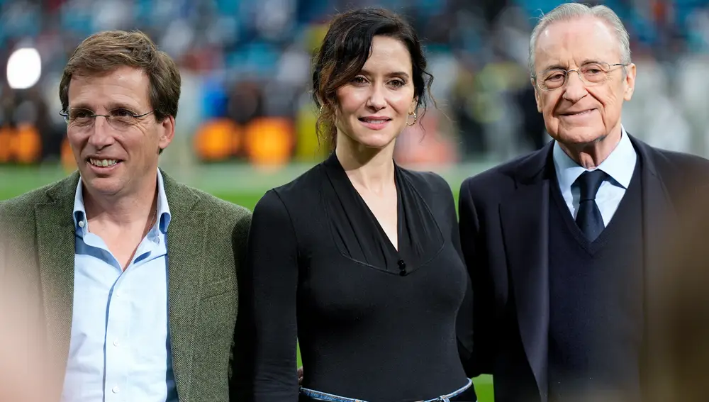 Miami Dolphins v Washington Commanders - NFL Madrid Game 2025