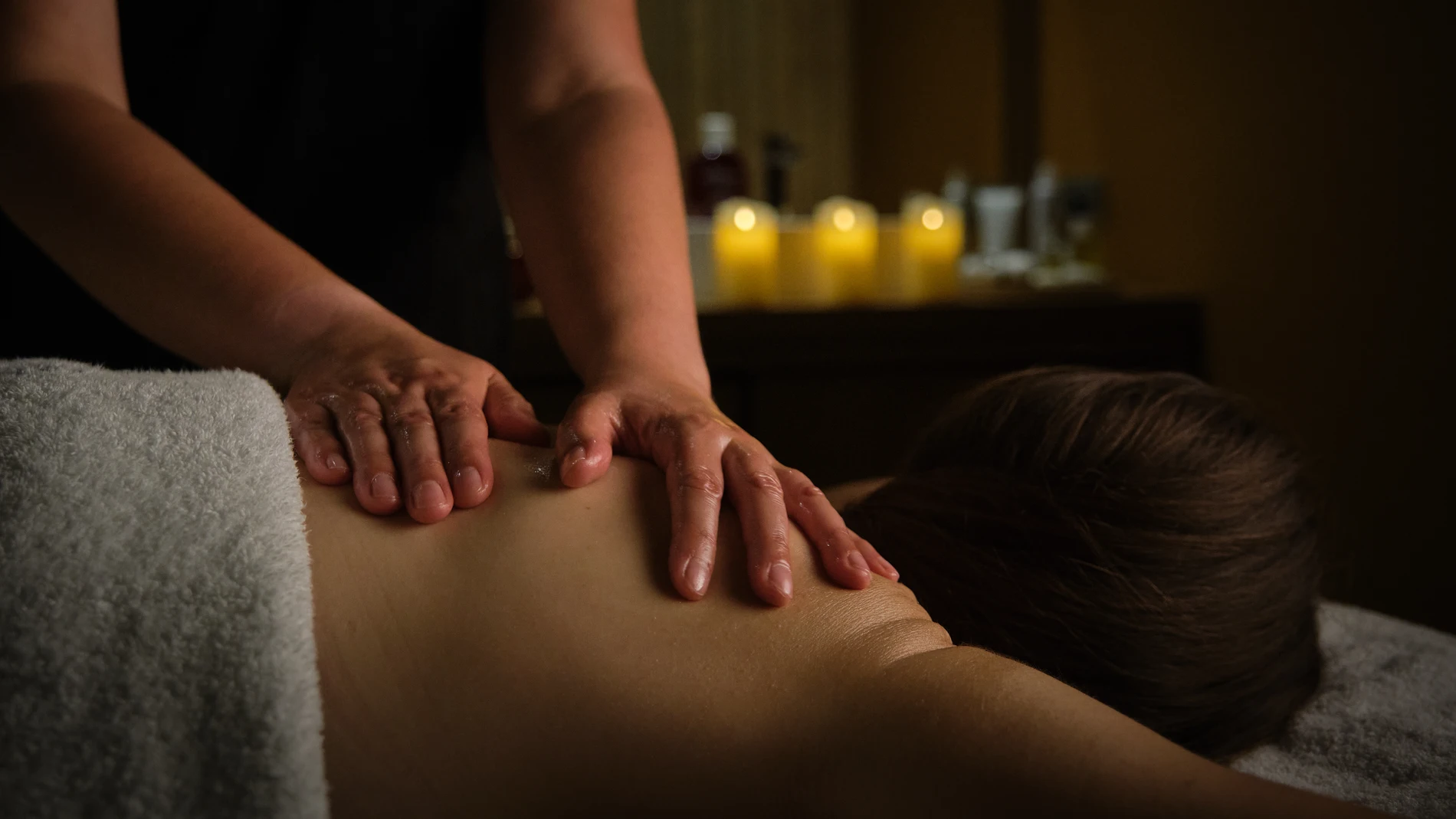 Masaje en el Castillo Termal del Monasterio de Valbuena