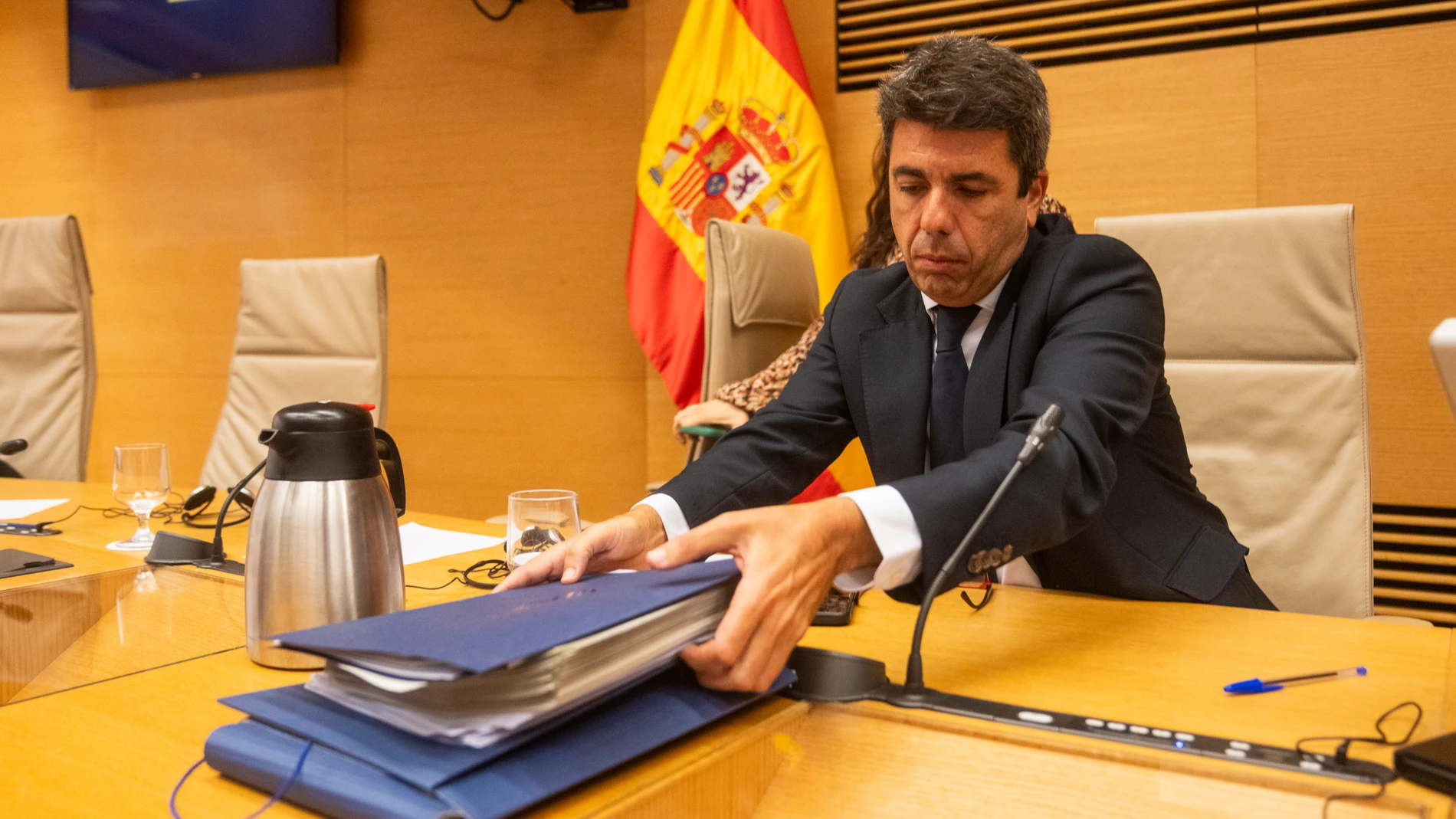 El presidente valenciano en funciones, Carlos Mazón, comparece en el Congreso