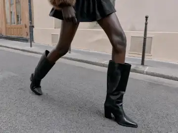 Modelo con botas de Zara. Modelo con botas de Zara.