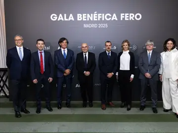 De izda., a dcha., Luis Celier, Miguel F. de Sanmamed, Carlos López-Otín, Josep Tabernero, Ruben Ventura, Silvia Garriga, Jaume Mora y María Macaya Gala benéfica Fero@ Gonzalo Pérez