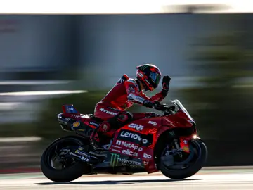 MOTO - MOTO GP - VALENCIA GRAND PRIX 2025 63 BAGNAIA Francesco (ita), Ducati Lenovo Team, Ducati Desmosedici GP25, action during the 2025 MotoGP Motul Grand Prix of the Valencian Community from November 14 to 16, in Valencia on the Ricardo Tormo circuit, Spain - Photo Studio Milagro / DPPI AFP7 16/11/2025 ONLY FOR USE IN SPAIN