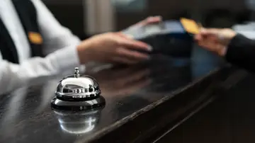 Un recepcionista de hotel: "Estas son las peticiones más raras que he recibido de clientes" Un recepcionista de hotel: "Estas son las peticiones más raras que he recibido de clientes"