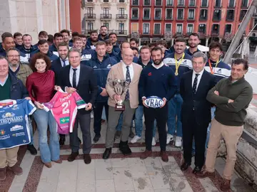 Homenaje del Ayuntamiento de Valladolid al VRAC Quesos Entrepinares Homenaje del Ayuntamiento de Valladolid al VRAC Quesos Entrepinares