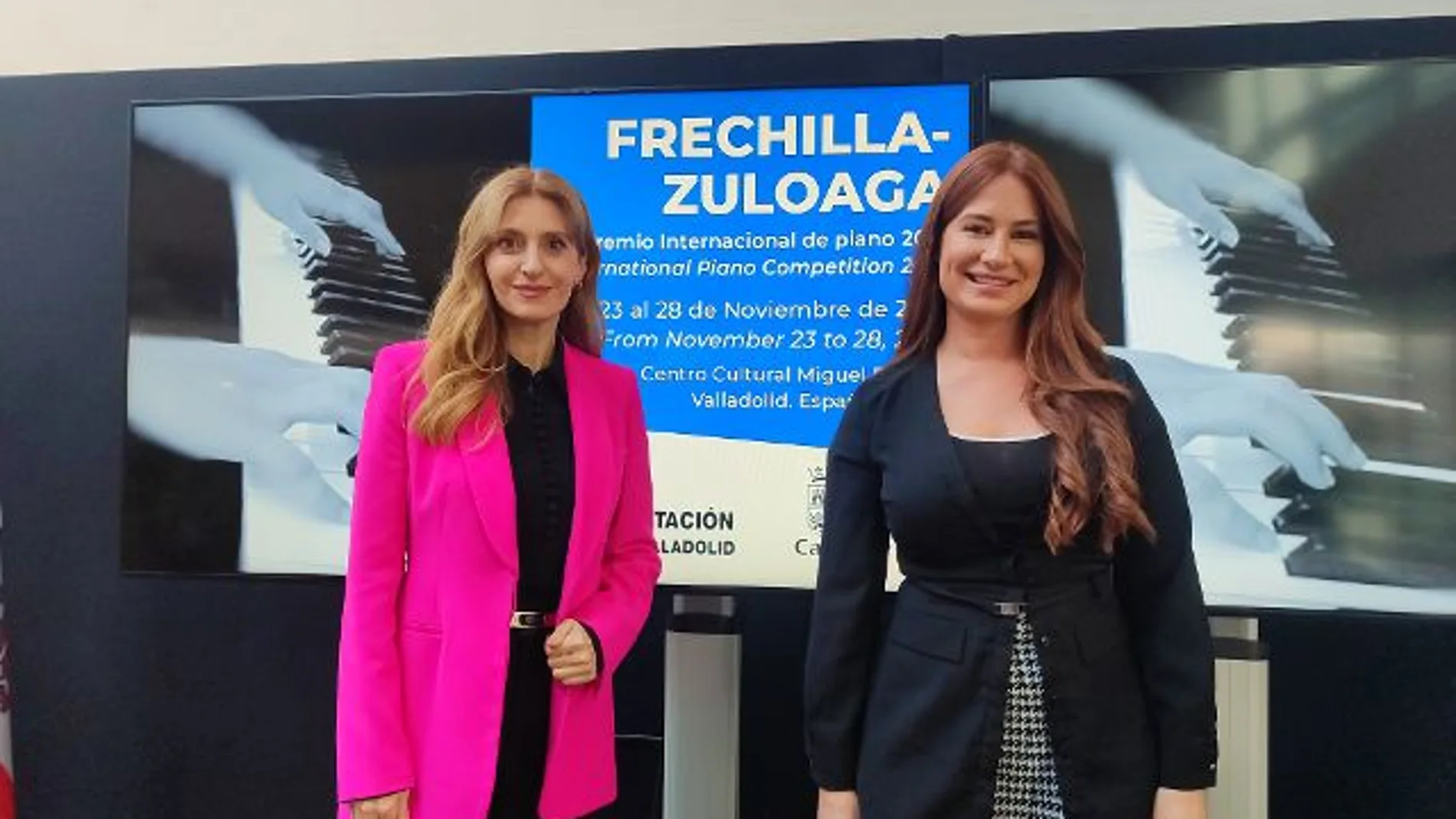 La viceconsejera de Acción Cultural, Mar Sancho, y la diputada delegada del Servicio de Educación y Cultura, Yolanda Burgoa