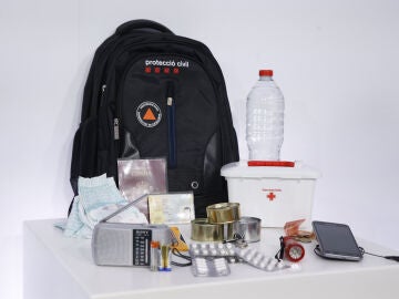 Catalunya presenta la campaña para promover que la ciudadanía tenga un kit de emergencias en casa