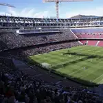 El fútbol vuelve al Camp Nou tras las obras