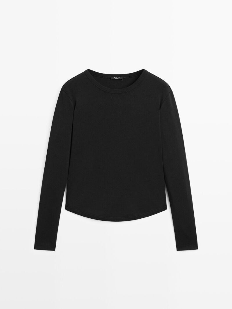 Camiseta de manga larga.