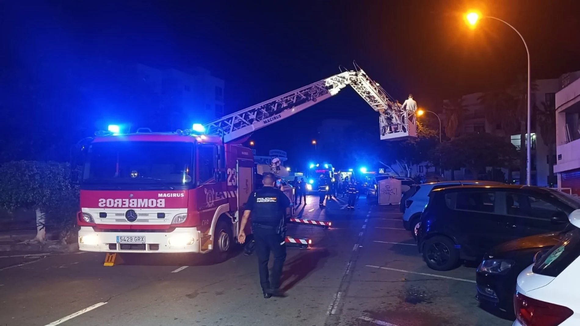 Incendio en un edificio de viviendas en Tenerife