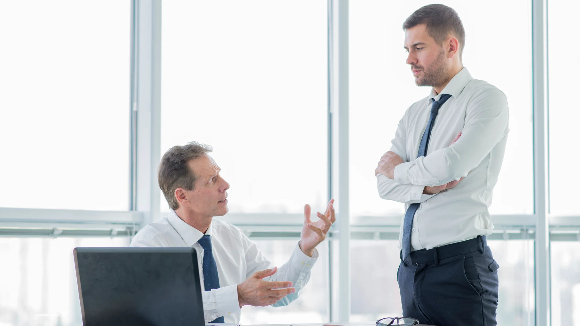 Cinco abusos laborales habituales que no debes permitir porque son ilegales