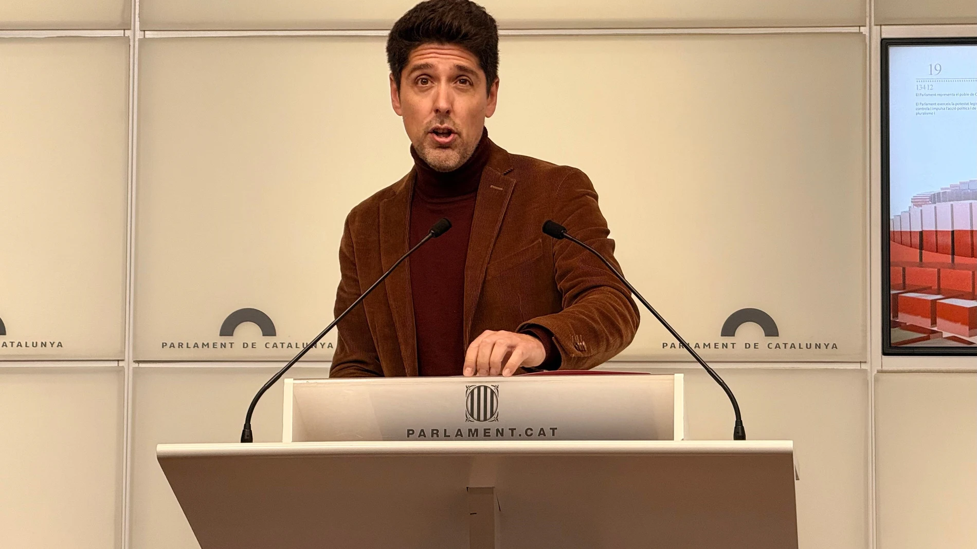 El portavoz de los Comuns en el Parlament, David Cid, en rueda de prensa. EUROPA PRESS 18/11/2025