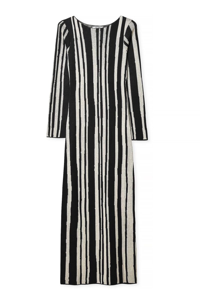 Vestido de rayas.