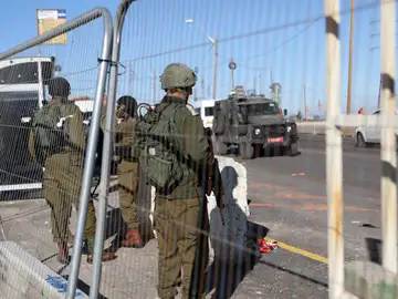 O.Próximo.- AMP2.- Al menos un muerto y tres heridos en un ataque cerca de un asentamiento israelí en Cisjordania O.Próximo.- AMP2.- Al menos un muerto y tres heridos en un ataque cerca de un asentamiento israelí en Cisjordania