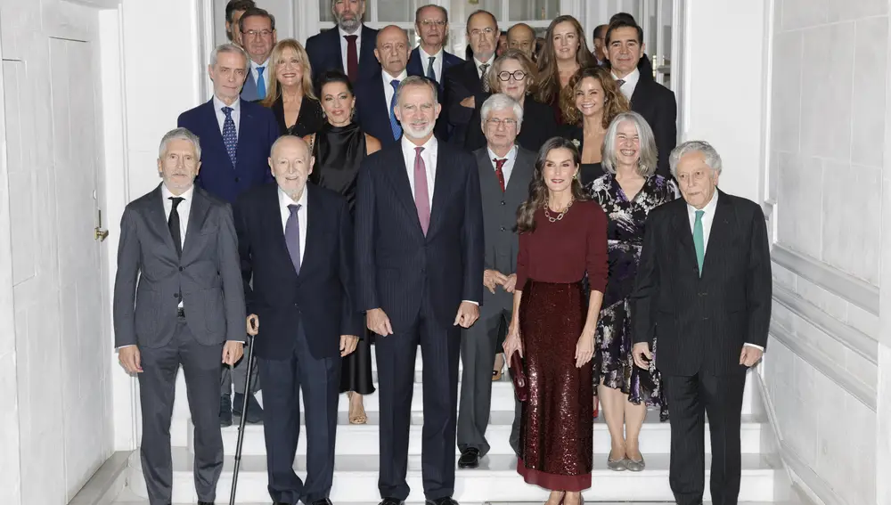 La Reina Letizia marca tendencia para la Navidad 2025