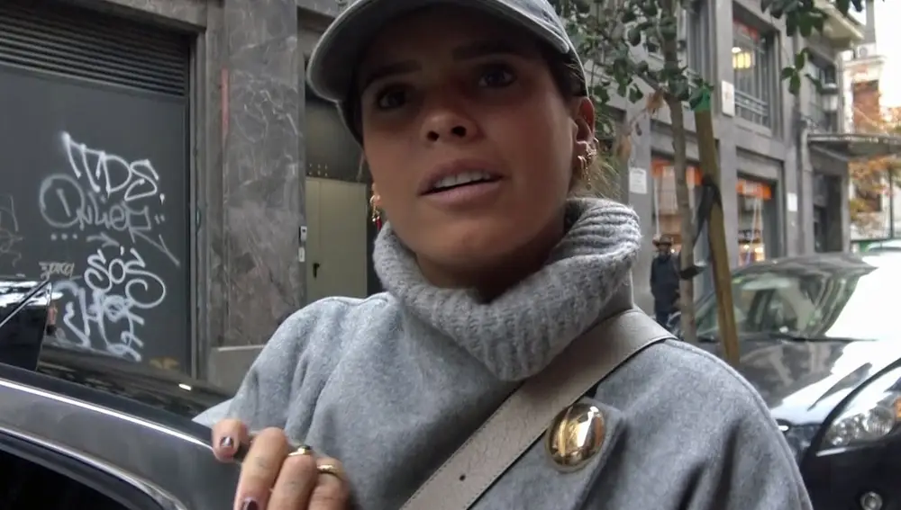 Gloria Camila se ríe ante la petición de Ana María Aldón a su padre, José Ortega Cano