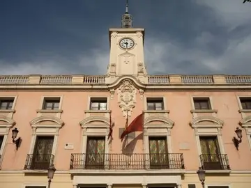 El Ayuntamiento de Alcalá de Henares El Ayuntamiento de Alcalá de Henares