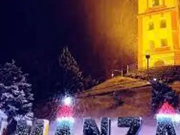 Luces navideñas en Almanza Luces navideñas en Almanza