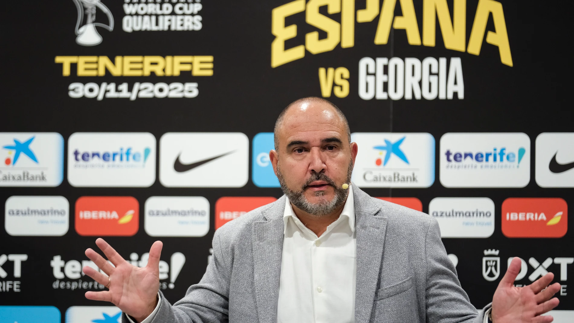 Chus Mateo ofreció en Tenerife su primera lista como seleccionador nacional