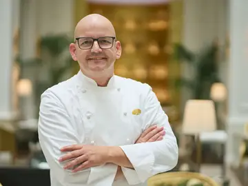 Thomas Stork, cocinero de Palm Court, el restaurante de cocina clásica Thomas Stork, cocinero de Palm Court, el restaurante de cocina clásica