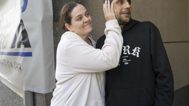 La Justicia frena in extremis el desahucio de la familia con seis hijos en Gran Canaria y abre la puerta a una solución definitiva La Justicia frena in extremis el desahucio de la familia con seis hijos en Gran Canaria y abre la puerta a una solución definitiva