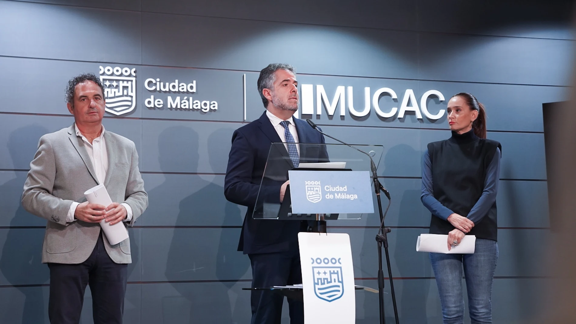 El concejal de Economía y Hacienda, Carlos Conde, y la portavoz del equipo de Gobierno, Elisa Pérez de Siles