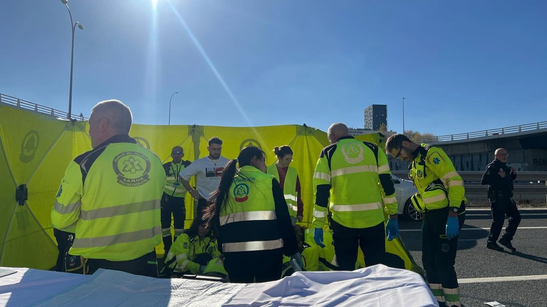 Muere un motorista de 25 años tras colisionar con un turismo en la A-3 a la altura de Vicálvaro (Madrid)