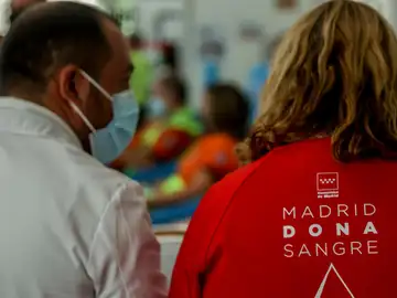 Los hospitales madrileños necesitan donaciones urgentes de sangre de los grupos '0+', 'A+' '0-' y 'B-' Los hospitales madrileños necesitan donaciones urgentes de sangre de los grupos '0+', 'A+' '0-' y 'B-'