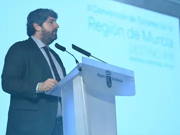 ópez Miras tacha de "injusto" el objetivo de déficit planteado y dice que "vamos tarde" en la reforma del sistema de financiación ópez Miras tacha de "injusto" el objetivo de déficit planteado y dice que "vamos tarde" en la reforma del sistema de financiación