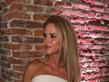 El look de novia moderna de Amelia Bono. El look de novia moderna de Amelia Bono.