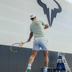 Rafa Nadal vuelve a entrenarse un año después de su retirada
