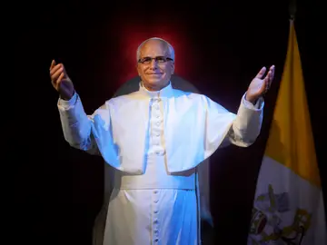 Figura de cera del Papá León XIV, en el museo de Cera MADRID, 19/11/2025.- Presentación de la figura del Papa León XIV en el Museo de Cera de Madrid, este miércoles. EFE/ Borja Sánchez-trillo