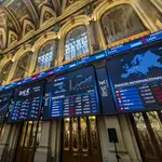 El IBEX se inclina por las alzas en sesión dominada por la cautela ante resultados Nvidia