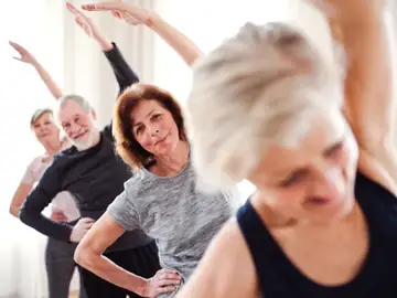 El entrenamiento de una mujer 93 años para mantenerse en forma: "Me siento como si tuviera 50" El entrenamiento de una mujer 93 años para mantenerse en forma: "Me siento como si tuviera 50"