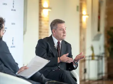 El presidente autonómico, Emiliano García-Page, protagoniza, en Toledo, el foro ´La España Vertebrada´ que organiza el diario ´El Mundo´ El presidente autonómico, Emiliano García-Page, protagoniza, en Toledo, el foro ´La España Vertebrada´ que organiza el diario ´El Mundo´