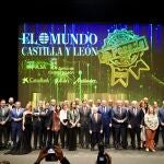Foto de familia de Mañueco junto a los premiados