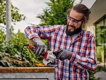 Corta tubos, pule superficies y elimina pintura vieja: la amoladora que está cambiando cómo se hace bricolaje en casa Einhell Amoladora angular