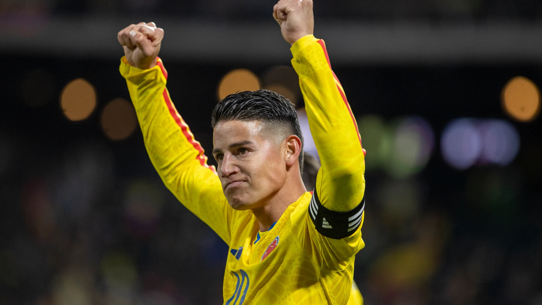 AMDEP9223. NUEVA YORK (ESTADOS UNIDOS), 18/11/2025.- James Rodríguez de Colombia celebra un gol este martes, en un partido amistoso entre las selecciones de Colombia y Australia en el estadio Citi Field, en Nueva York (Estados Unidos). EFE/ Angel Colmenares