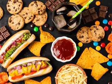 Un nuevo estudio alerta sobre los alimentos ultraprocesados: estos son las enfermedades relacionadas Un nuevo estudio alerta sobre los alimentos ultraprocesados: estos son las enfermedades relacionadas