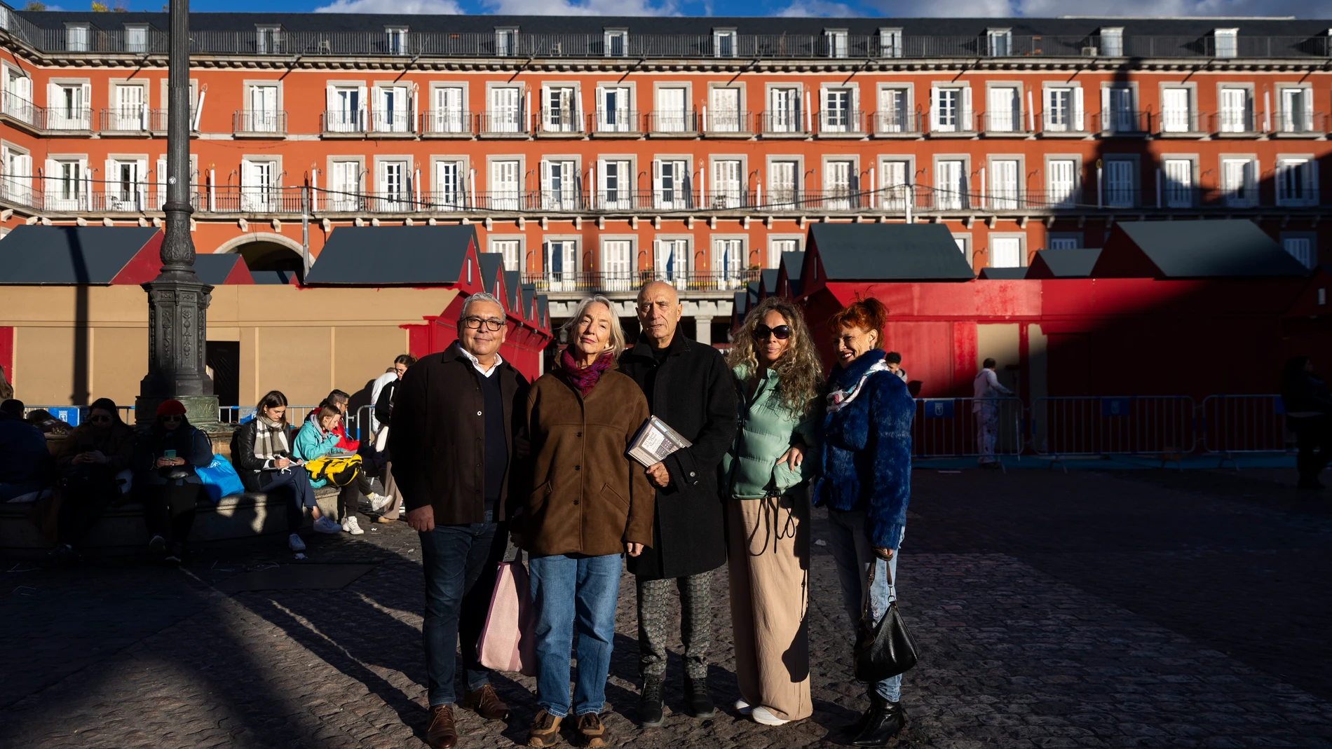 Vecinos de la Plaza Mayor se quejan de la situación de la zona por el ruido la mendicidad y la suciedad en la zona.