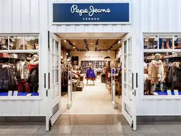 Las zapatillas blancas que están arrasando por su estilo limpio y atemporal: las Pepe Jeans Kenton Smart vuelven a bajar de precio Pepe Jeans Kenton Smart