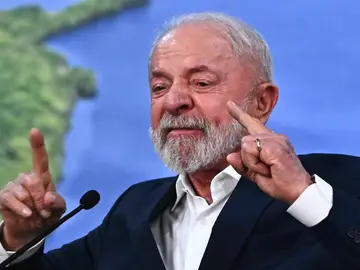 Lula participa en rueda de prensa durante la COP30 en Brasil AME665. BELÉM (BRASIL), 19/11/2025.- El presidente de Brasil, Luiz Inácio Lula da Silva, habla durante una rueda de prensa este miércoles, en el Centro de Convenciones Hangar donde se realiza la COP30, en Belém (Brasil). EFE/ Andre Borges