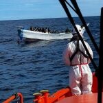 La salvamar Macondo rescata una patera en aguas próximas a Gran Canaria