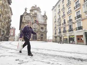 Nieve, lluvia, viento, oleaje y tormenta activan mañana avisos en 23 provincias Nieve, lluvia, viento, oleaje y tormenta activan mañana avisos en 23 provincias