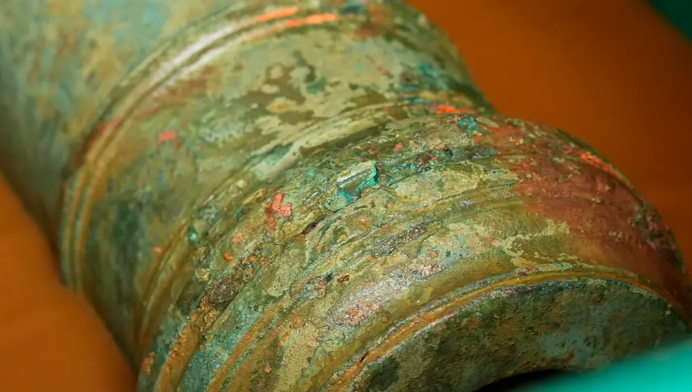 Un cañón, porcelanas chinas y monedas son extraídas por Colombia del galeón San José