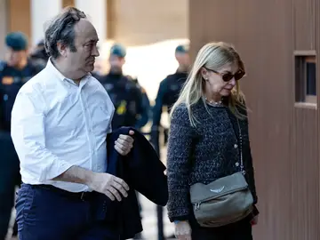 El dueño del Ventorro dice que Mazón y Vilaplana dejaron el restaurante entre las 18.30 o las 19 El dueño del Ventorro dice que Mazón y Vilaplana dejaron el restaurante entre las 18.30 o las 19