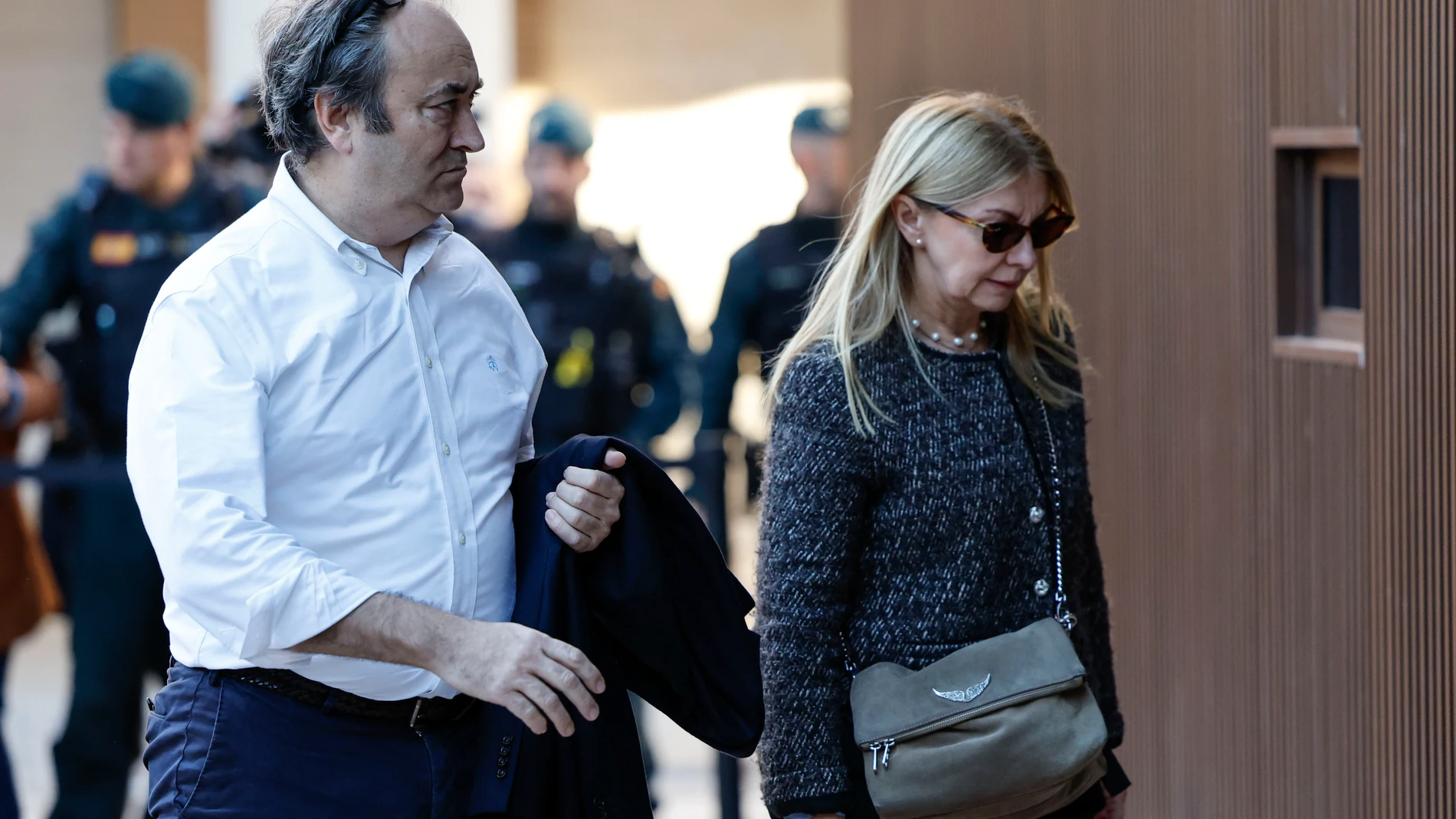 El dueño del Ventorro dice que Mazón y Vilaplana dejaron el restaurante entre las 18.30 o las 19