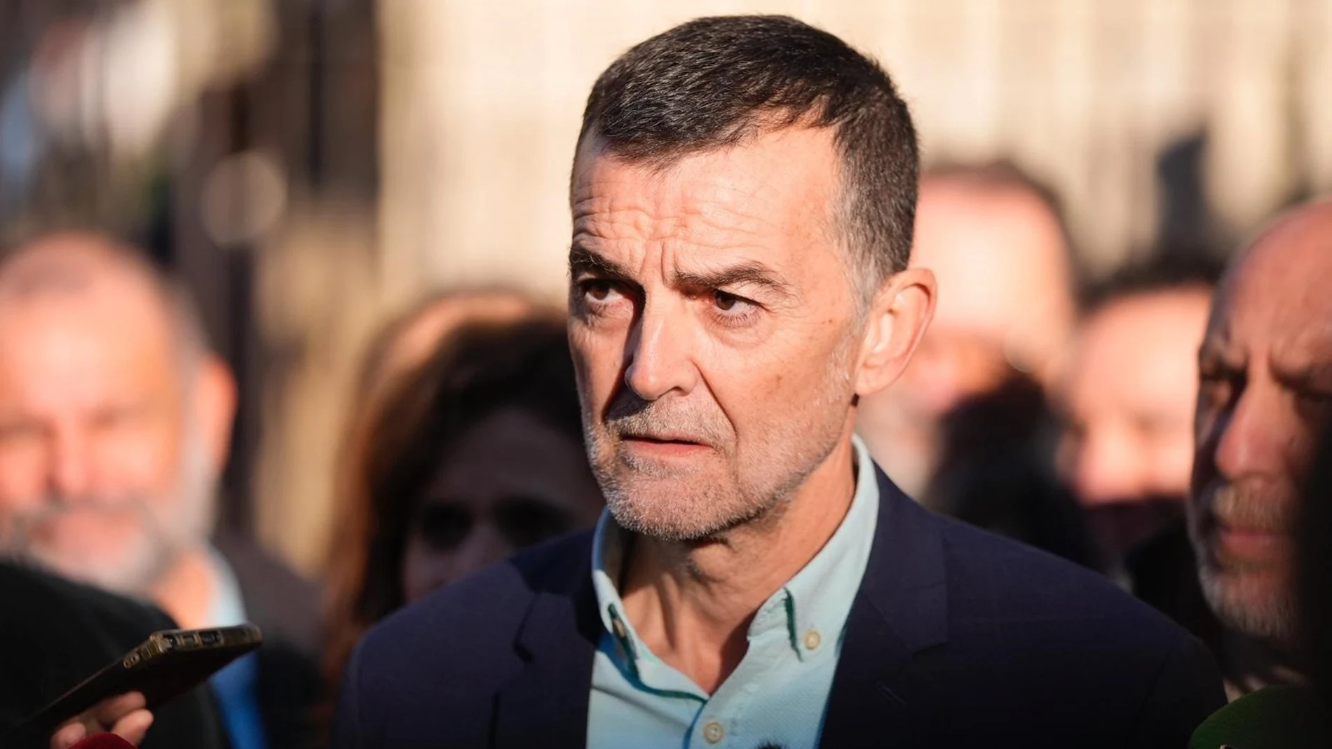 Maíllo (IU) califica de "vergüenza" la inhabilitación del fiscal general como "nueva fórmula de golpe de Estado"