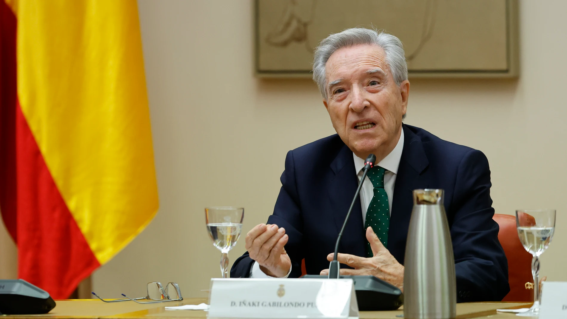 MADRID, 21/11/2025.El periodista Iñaki Gabilondo durante el acto titulado '50 años después: la Corona en el tránsito a la democracia', este viernes en el Congreso de los Diputados.-EFE/ Mariscal