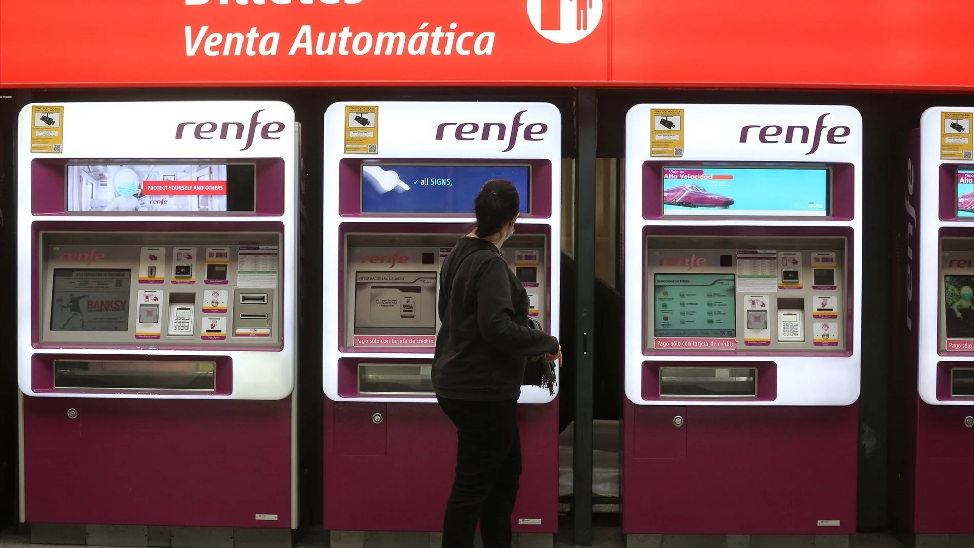 MADRID.-Renfe reclama judicialmente a la Comunidad el pago de 47 millones en compensaciones por Cercanías