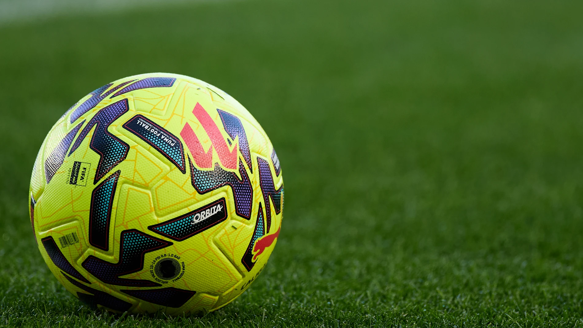 A detail view of the official match ball prior to the LaLiga EA Sports match between Deportivo Alaves and RC Celta de Vigo at Mendizorrotza on November 22, 2025, in Vitoria, Spain. AFP7 22/11/2025 ONLY FOR USE IN SPAIN